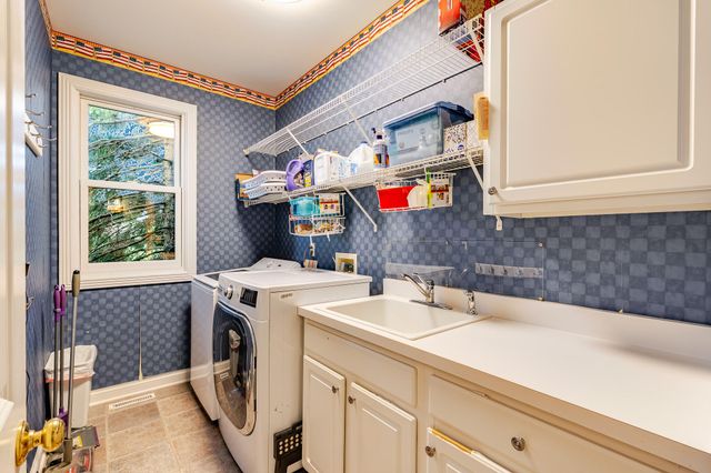 11255 Bell Place, Crown Point, IN 46307