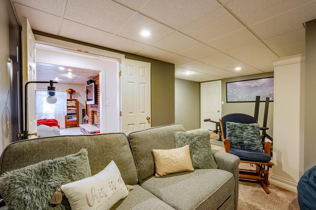 11255 Bell Place, Crown Point, IN 46307