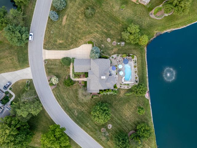 11255 Bell Place, Crown Point, IN 46307