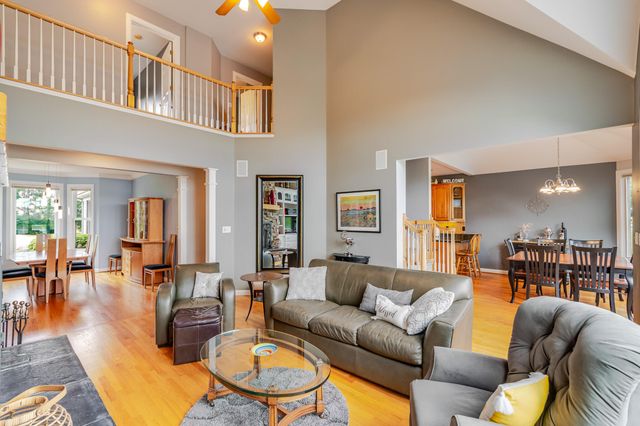 11255 Bell Place, Crown Point, IN 46307