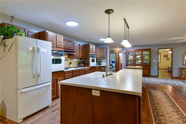 26742 Royal Point Drive, Shell Knob, MO 65747