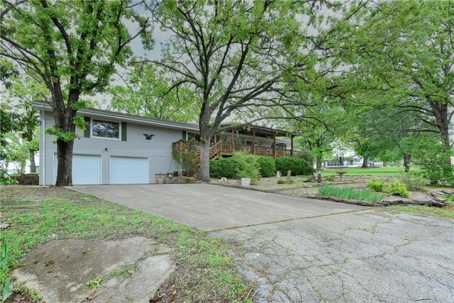 26742 Royal Point Drive, Shell Knob, MO 65747