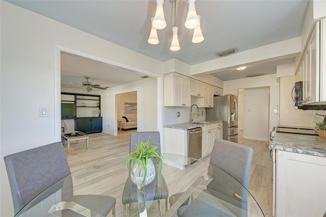 3368 SHEFFIELD CIRCLE, Sarasota, FL 34239