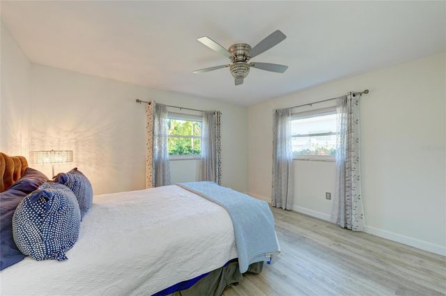 3368 SHEFFIELD CIRCLE, Sarasota, FL 34239