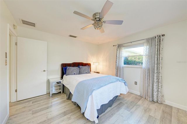 3368 SHEFFIELD CIRCLE, Sarasota, FL 34239