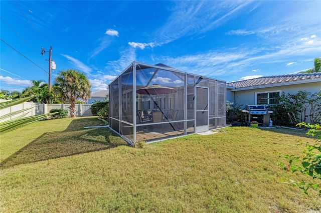 3368 SHEFFIELD CIRCLE, Sarasota, FL 34239