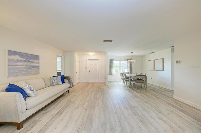 3368 SHEFFIELD CIRCLE, Sarasota, FL 34239