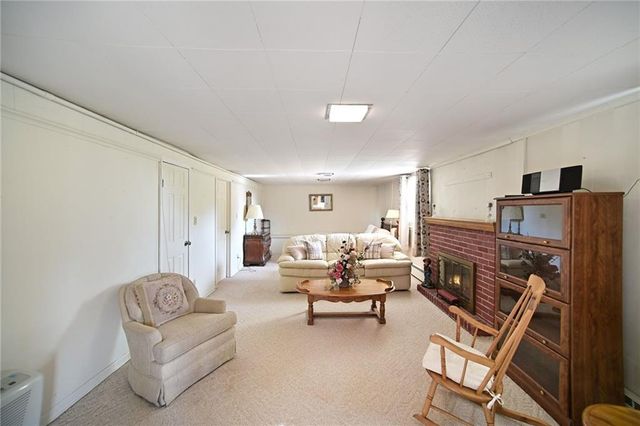 4921 NW 56th Street, Kansas City, MO 64151