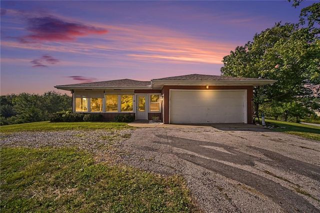 4921 NW 56th Street, Kansas City, MO 64151