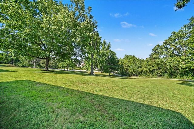 4921 NW 56th Street, Kansas City, MO 64151