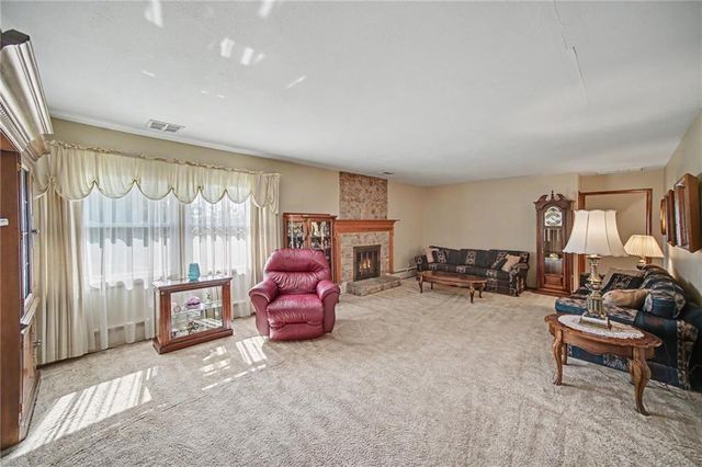 4921 NW 56th Street, Kansas City, MO 64151