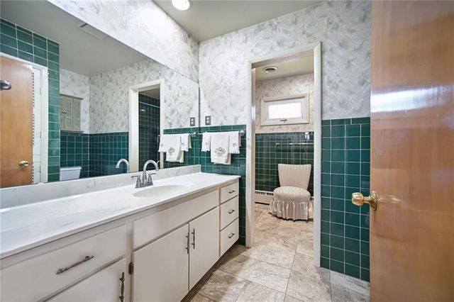 4921 NW 56th Street, Kansas City, MO 64151