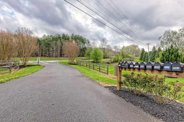 3556 River Front Lane, Hiawassee, GA 30546