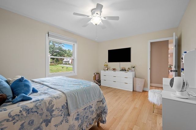 17 Vinal St, Hudson, MA 01749