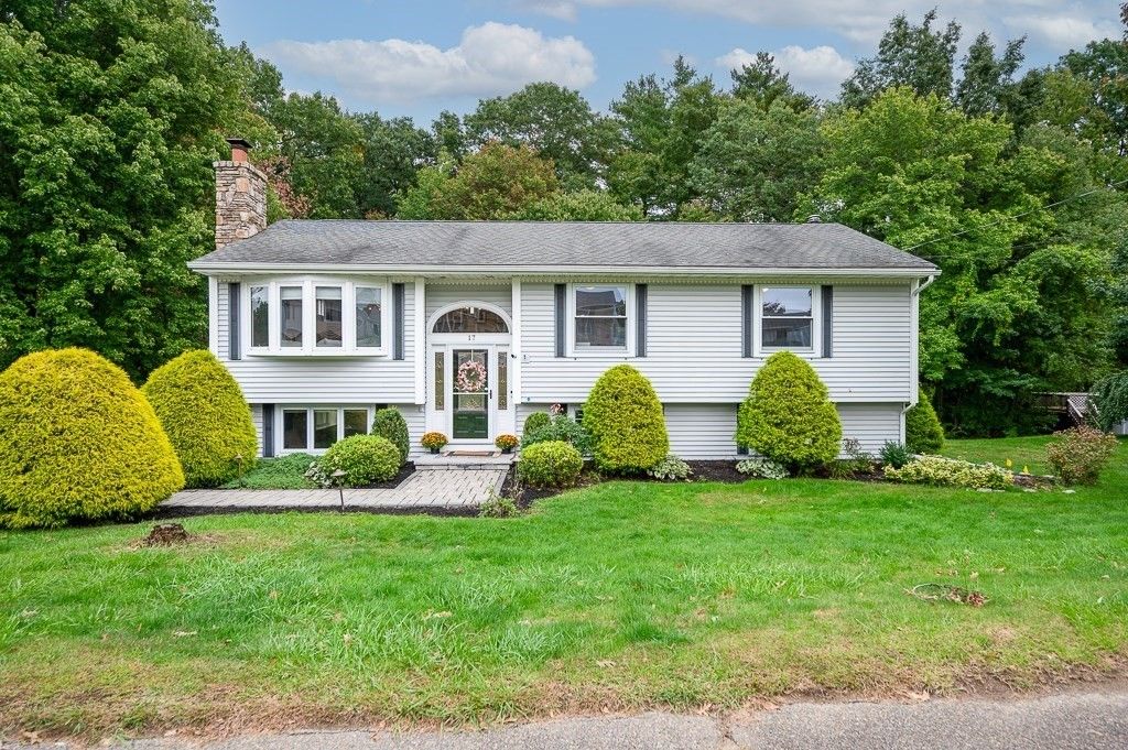 17 Vinal St, Hudson, MA 01749