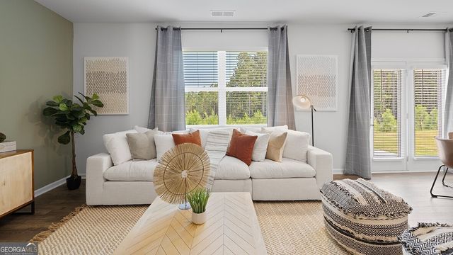 5541 Donamire Way, Fairburn, GA 30213