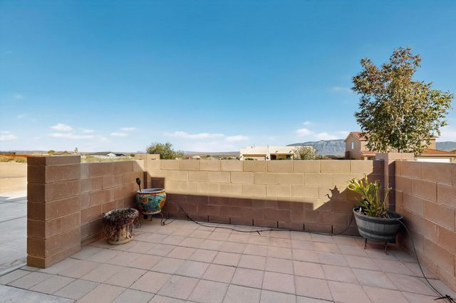 821 8th Street NE, Rio Rancho, NM 87124