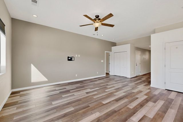 821 8th Street NE, Rio Rancho, NM 87124