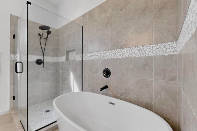 821 8th Street NE, Rio Rancho, NM 87124