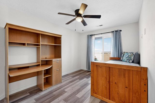 821 8th Street NE, Rio Rancho, NM 87124