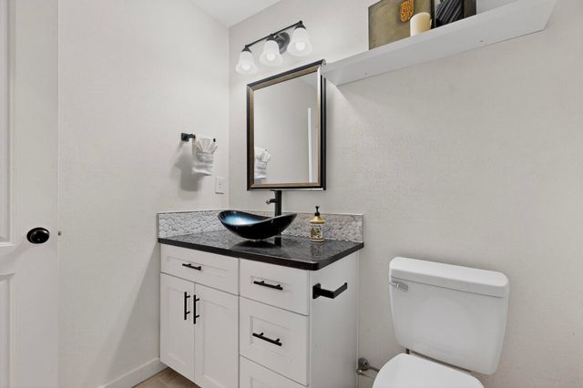 821 8th Street NE, Rio Rancho, NM 87124