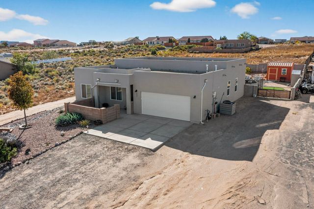 821 8th Street NE, Rio Rancho, NM 87124