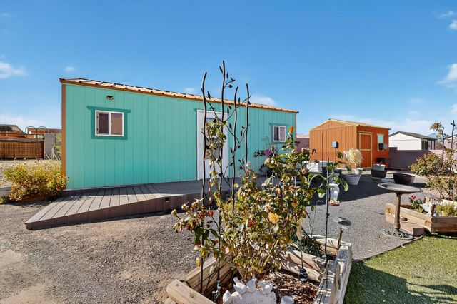 821 8th Street NE, Rio Rancho, NM 87124