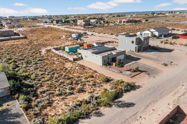 821 8th Street NE, Rio Rancho, NM 87124