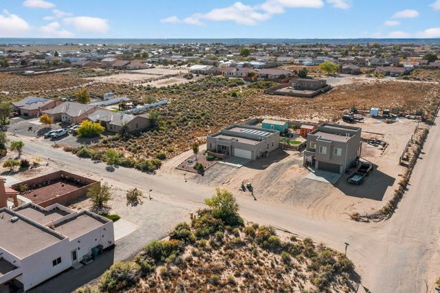 821 8th Street NE, Rio Rancho, NM 87124