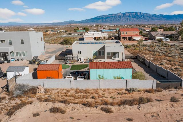 821 8th Street NE, Rio Rancho, NM 87124