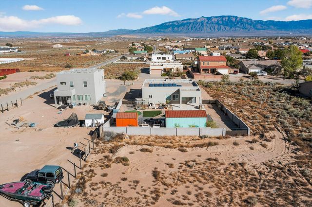 821 8th Street NE, Rio Rancho, NM 87124