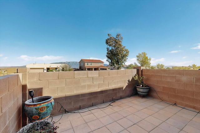 821 8th Street NE, Rio Rancho, NM 87124