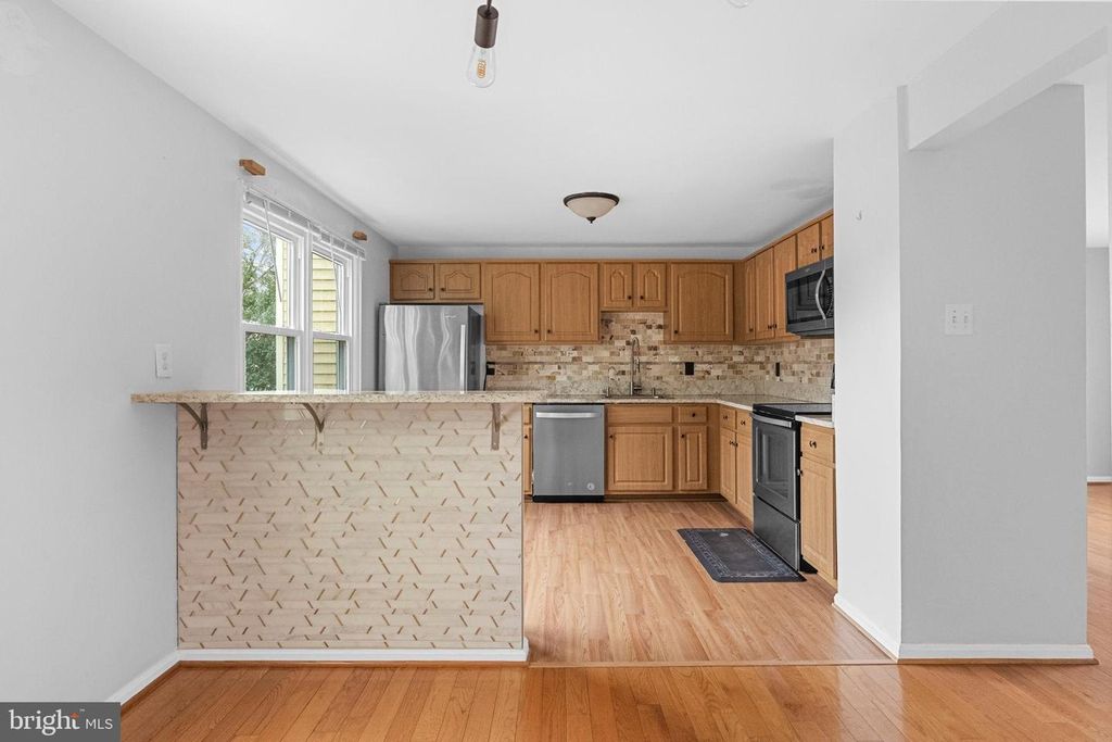 9071 LORELEIGH WAY, Fairfax, VA 22031