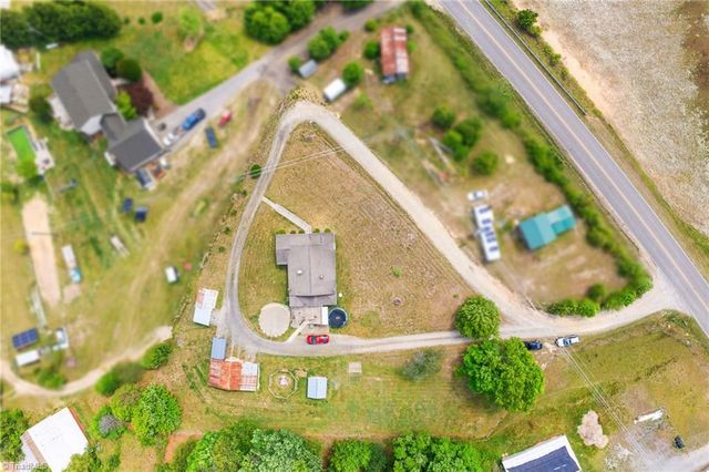 154 Adventure Trail, Mount Airy, NC 27030