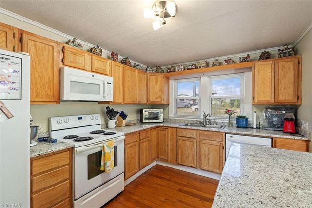 154 Adventure Trail, Mount Airy, NC 27030