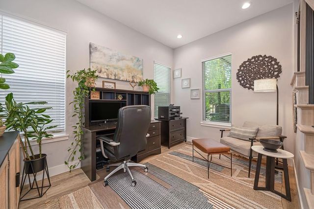 2319 5th Ave, Sacramento, CA 95818