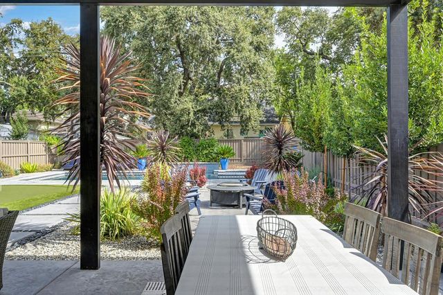 2319 5th Ave, Sacramento, CA 95818