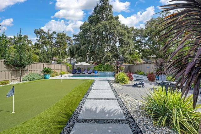 2319 5th Ave, Sacramento, CA 95818