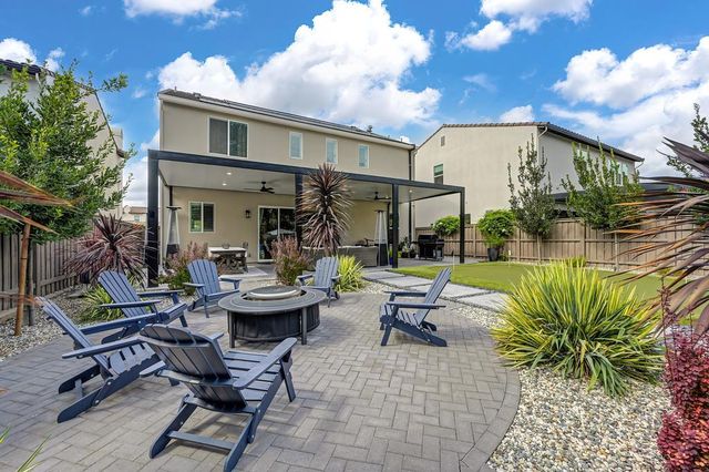 2319 5th Ave, Sacramento, CA 95818