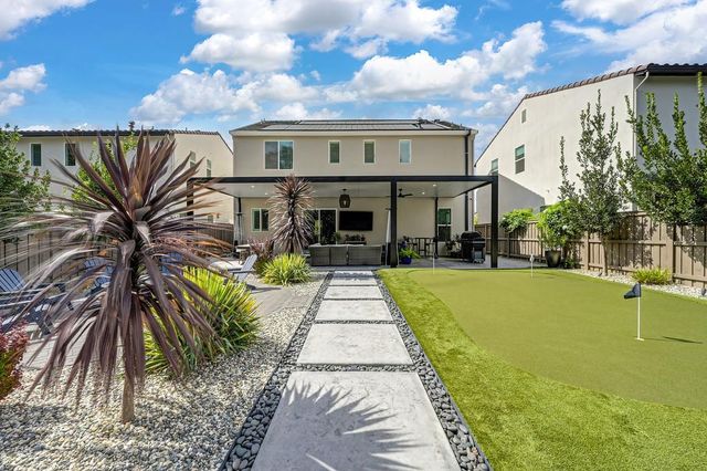 2319 5th Ave, Sacramento, CA 95818