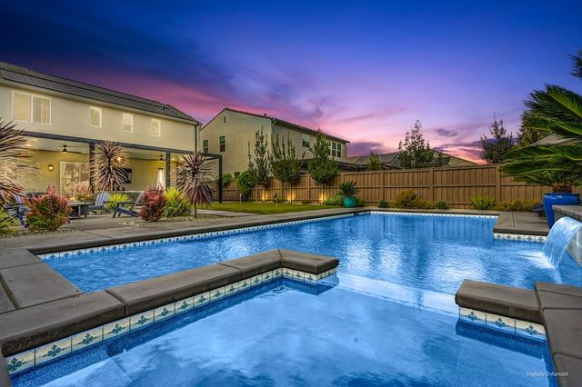 2319 5th Ave, Sacramento, CA 95818
