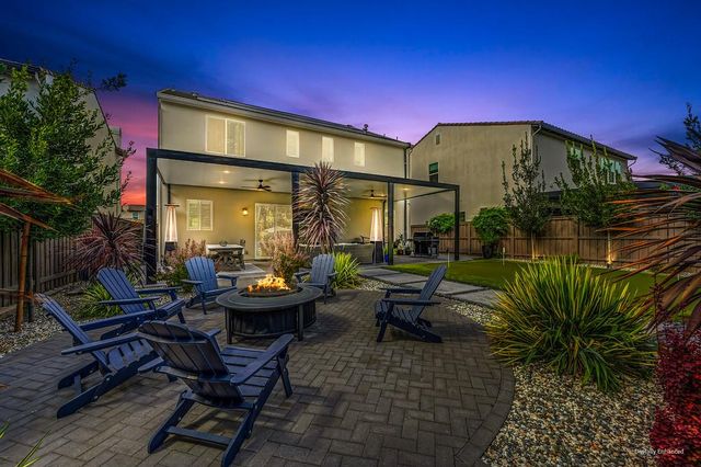 2319 5th Ave, Sacramento, CA 95818