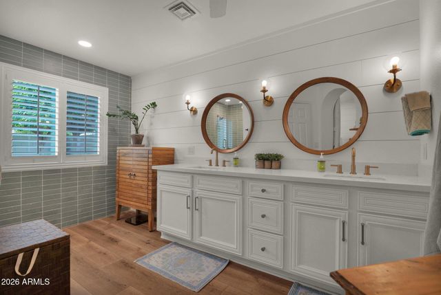 2924 E MALLORY Street, Mesa, AZ 85213