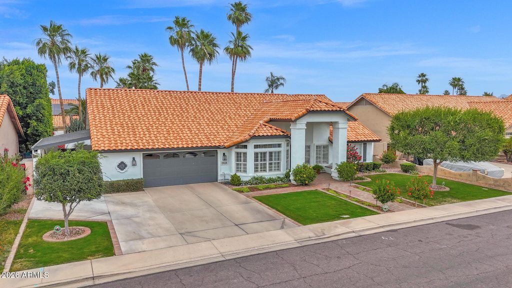 Image 3 of property listing at 2924 E MALLORY Street, Mesa, AZ 85213
