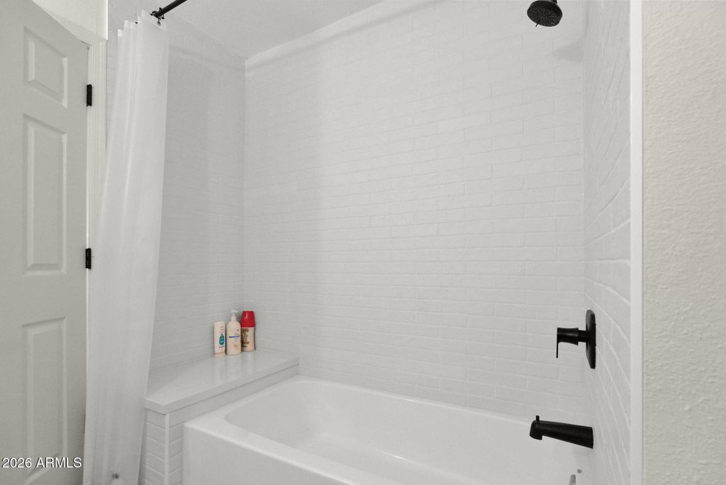Image 39 of property listing at 2924 E MALLORY Street, Mesa, AZ 85213