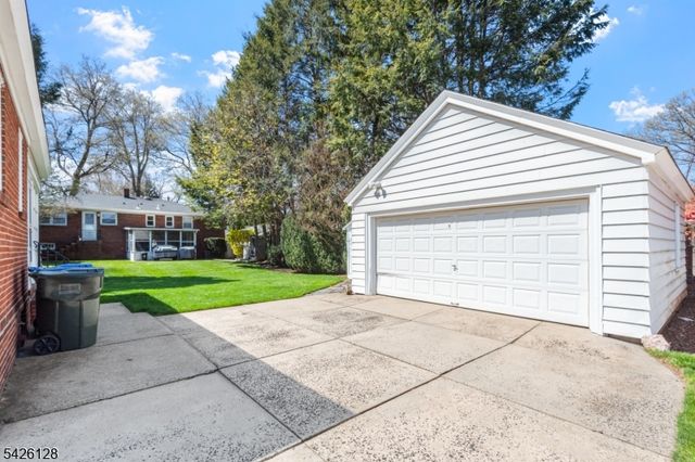 146 Irving Pl, Rutherford Boro, NJ 07070