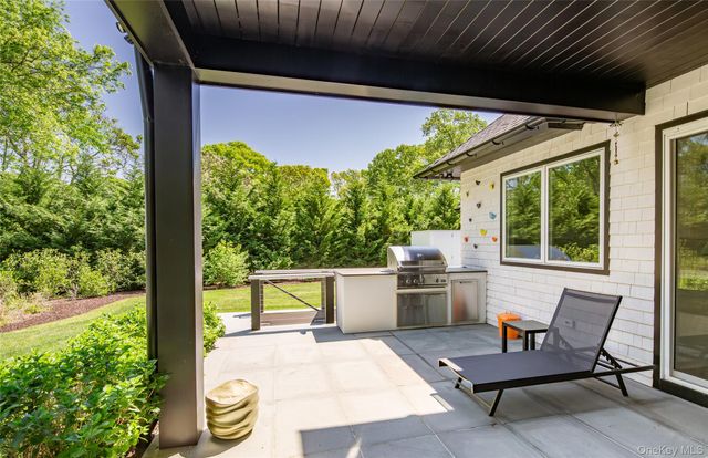 21 Lily Pond Drive, Sag Harbor, NY 11963
