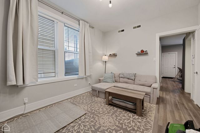 846 N Hoyne Avenue 1R, Chicago, IL 60622