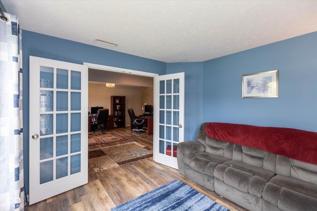 1225 Old Vines Trail, Greenwood, IN 46143