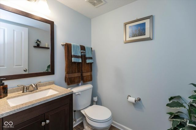 1225 Old Vines Trail, Greenwood, IN 46143